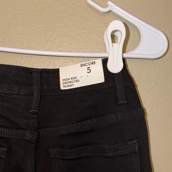 Forever 21 Black Skinny Jeans - Picture 8 of 11